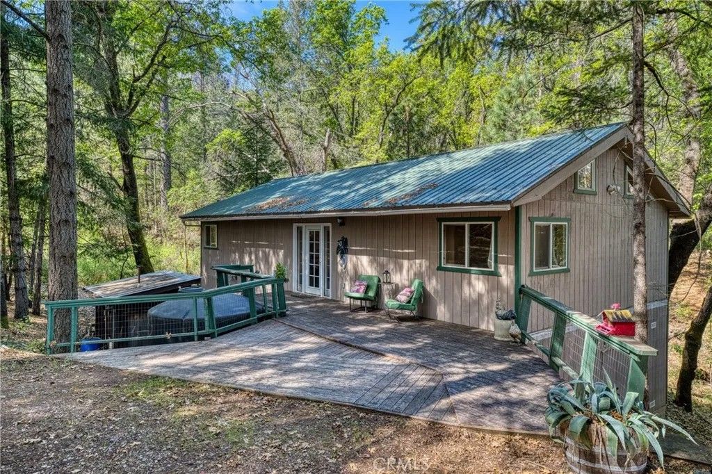 Photo of 15306 Western Mine Rd, Middletown, CA 95461 (MLS # LC26057394)