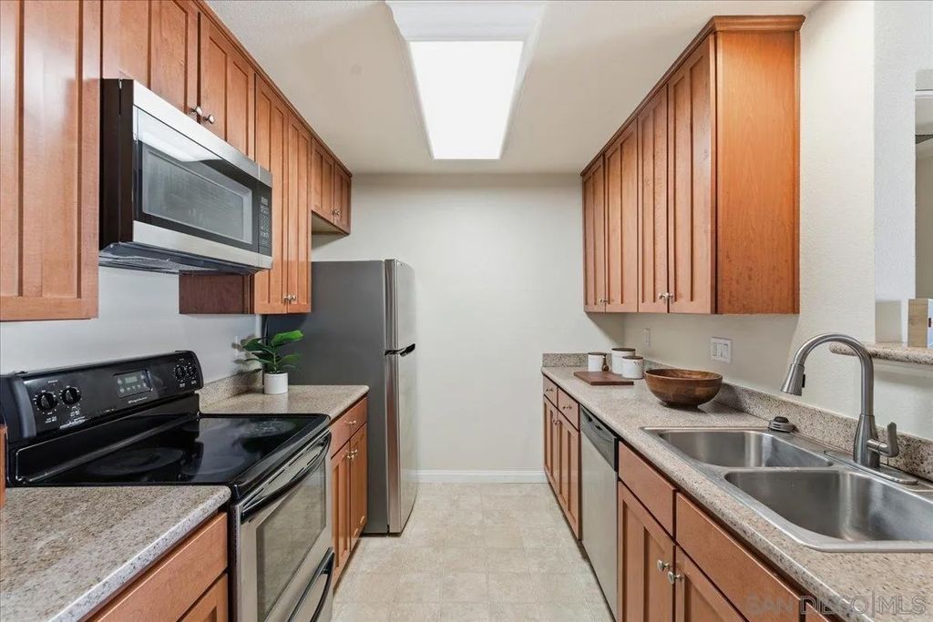 Photo of 180 Chambers St #21, El Cajon, CA 92020 (MLS # 260006744)