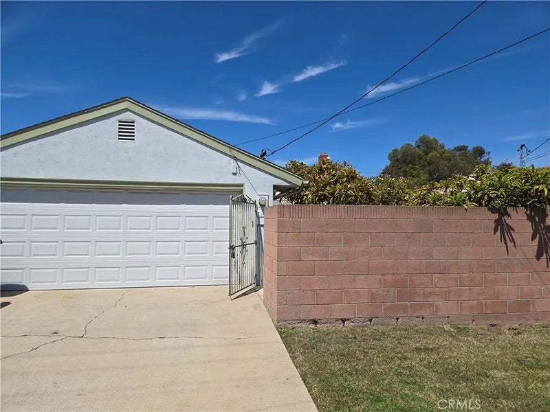 4322 E Ransom