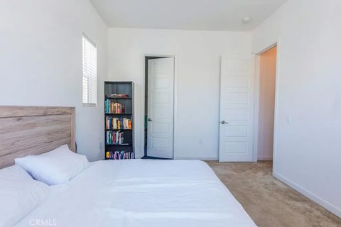 Tiny photo for 27504 Illumination Court, Valencia, CA 91381 (MLS # SR25248408)