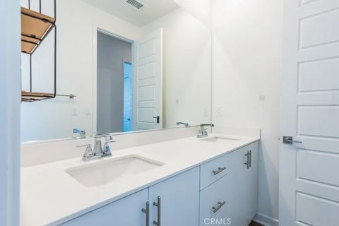 Tiny photo for 27504 Illumination Court, Valencia, CA 91381 (MLS # SR25248408)