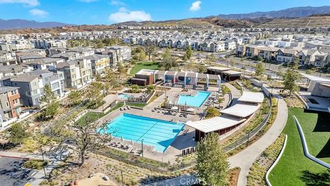 Tiny photo for 27504 Illumination Court, Valencia, CA 91381 (MLS # SR25248408)