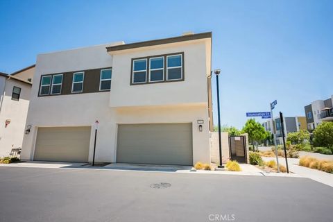 Tiny photo for 27504 Illumination Court, Valencia, CA 91381 (MLS # SR25248408)
