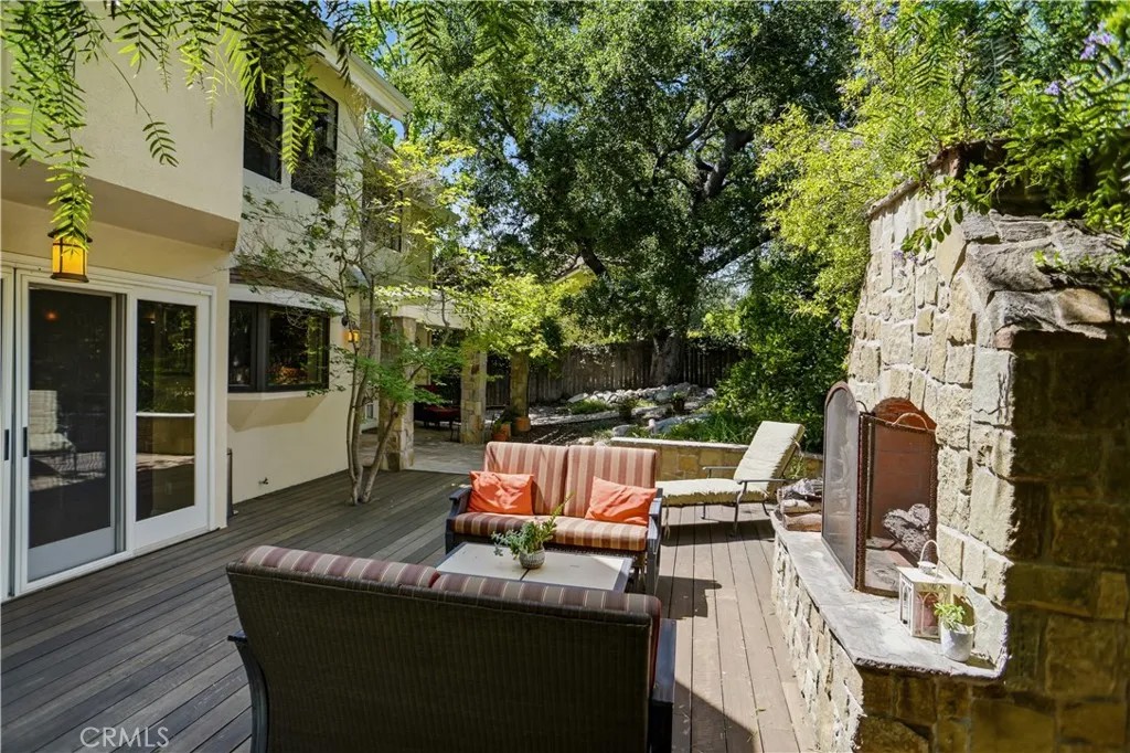 2703 Franklin Street