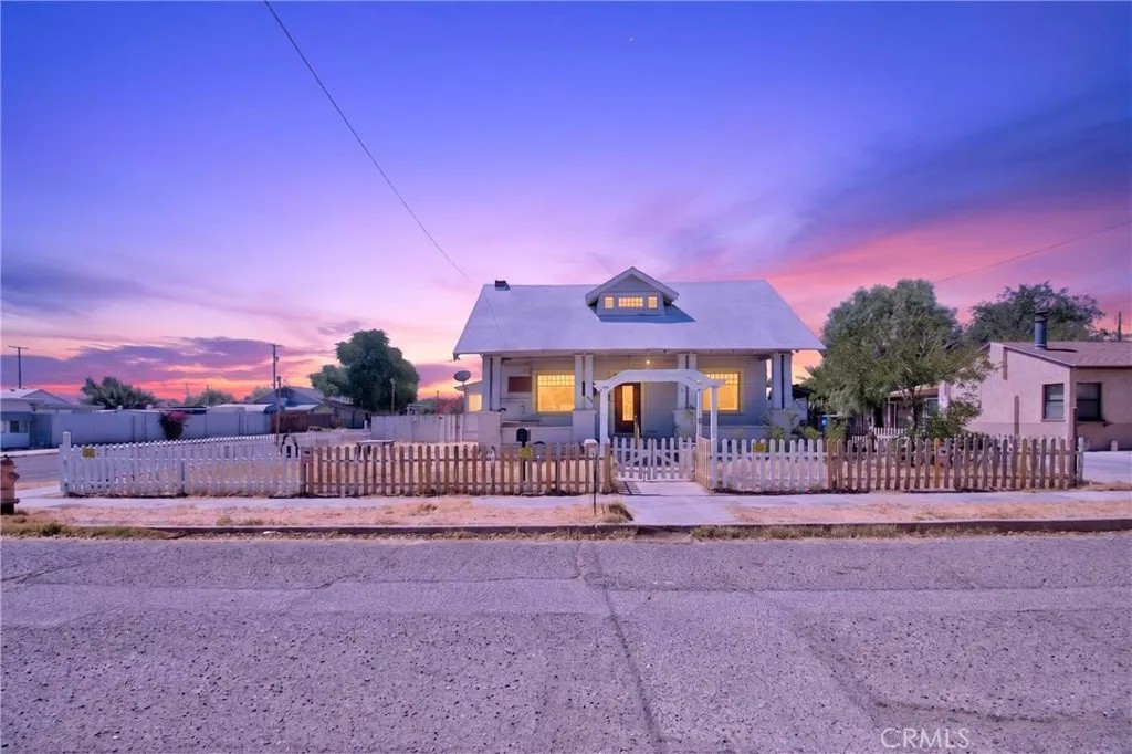 203 Walnut Street