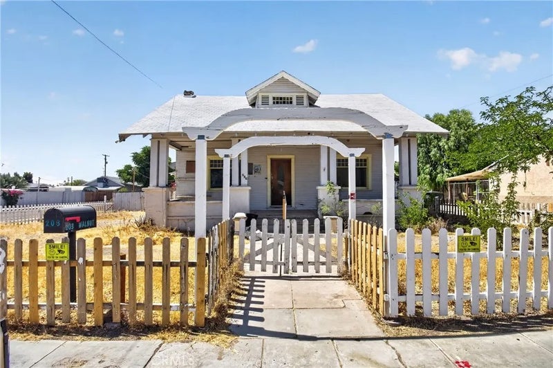 203 Walnut Street
