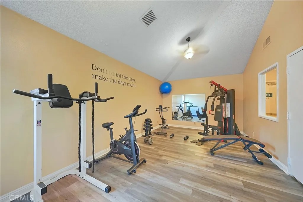 13936 Edgewater