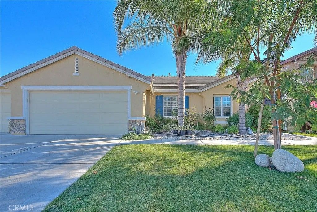Photo of 467 La Boca St, San Jacinto, CA 92582 (MLS # TR26009773)