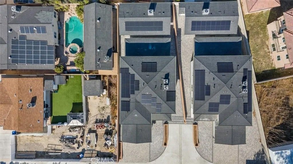 Photo of 12937 W Kilikia Drive, North Hollywood, CA 91605 (MLS # SR26066886)