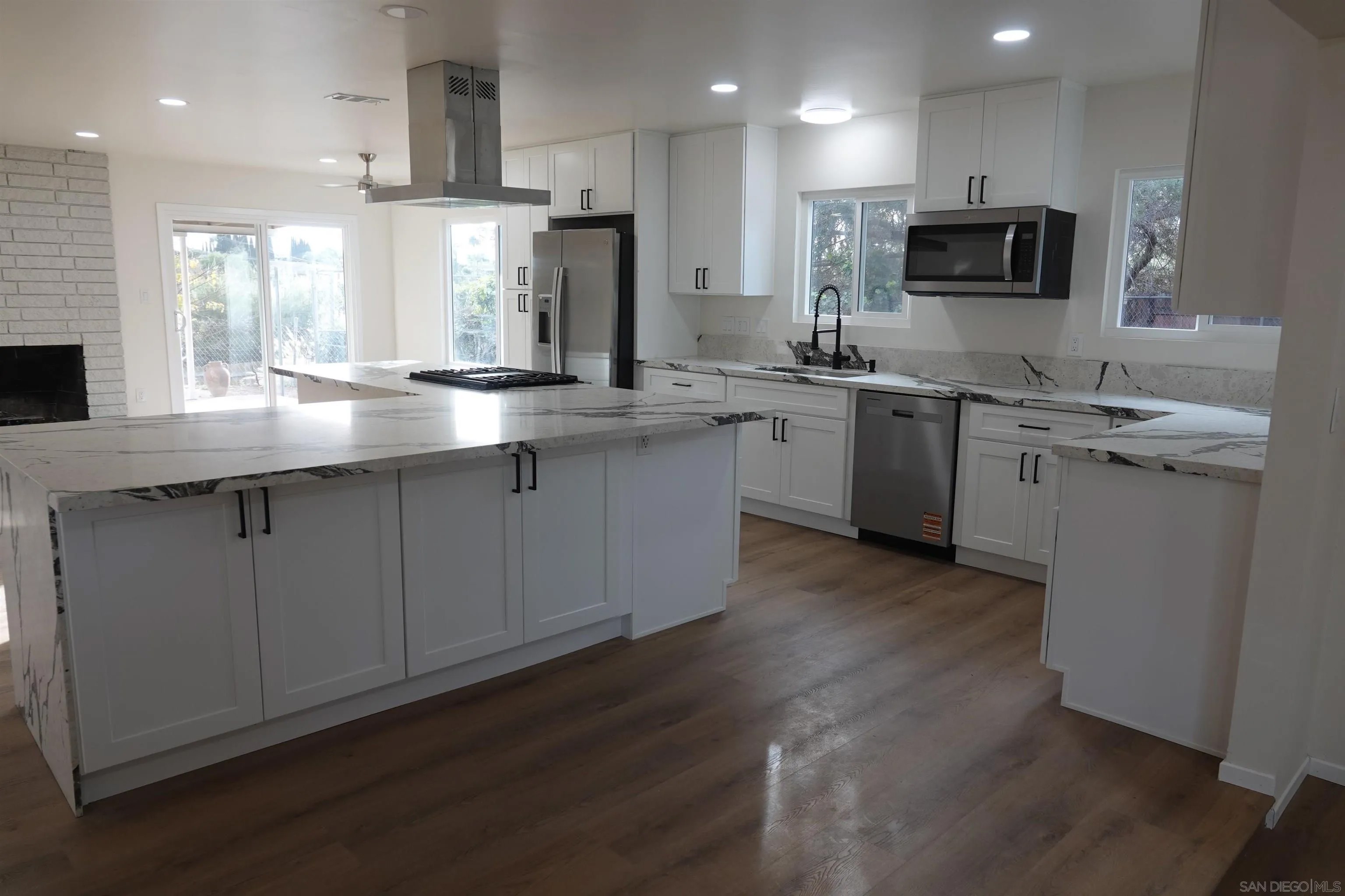 6526 bantam lake circle