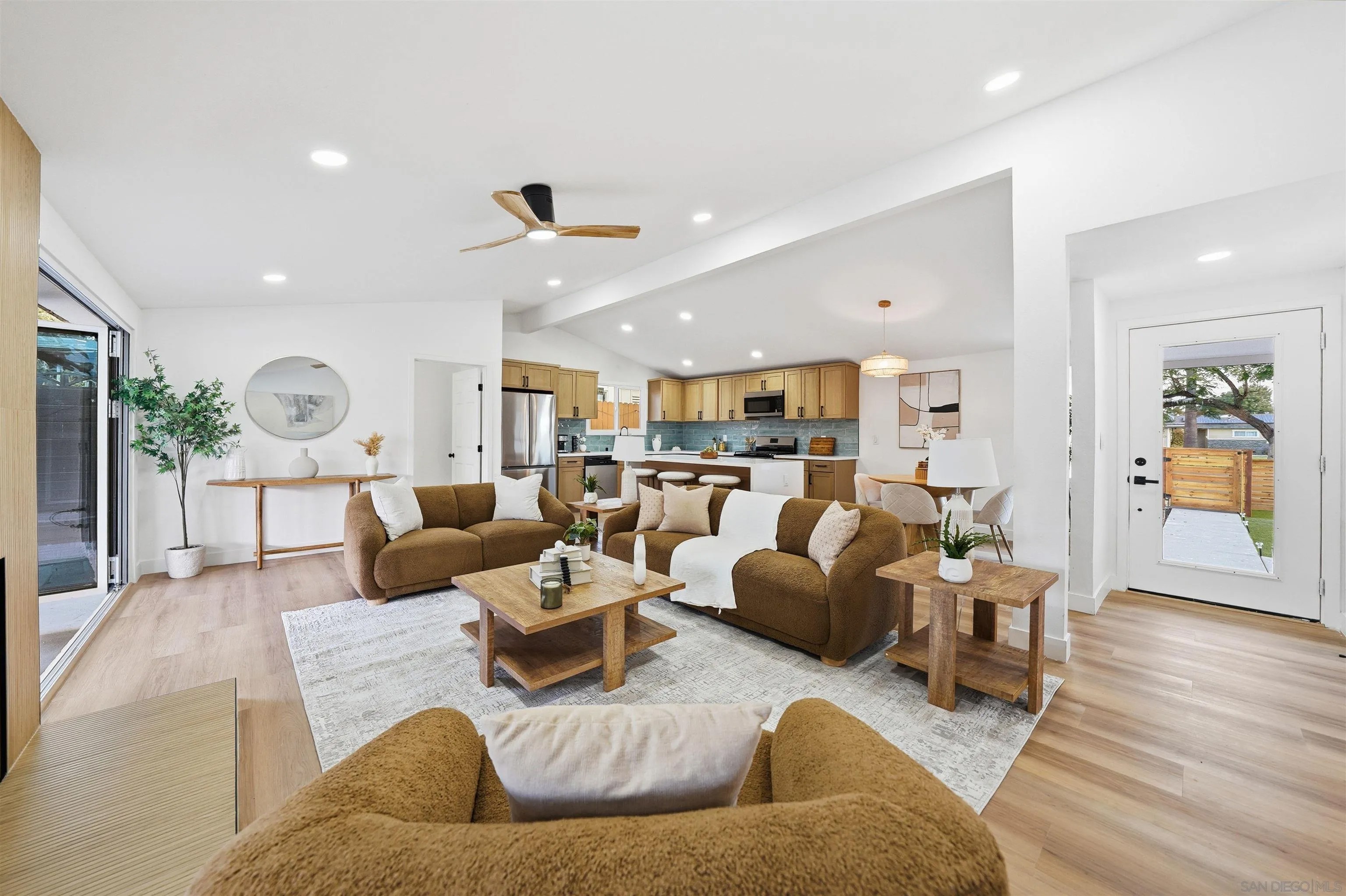 2828 Mission Village