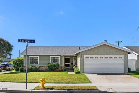 Photo of 2154 Curran Street, Oxnard, CA 93033 (MLS # V1-35936)