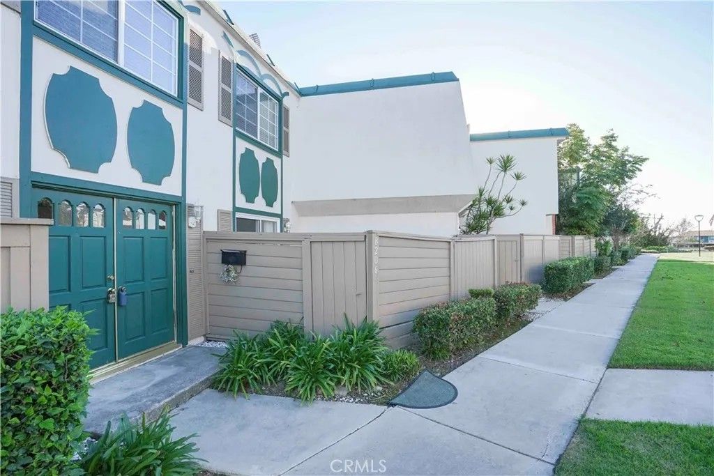 Photo of 8206 Gordon Grn, Buena Park, CA 90621 (MLS # PW26011733)