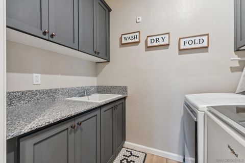 Tiny photo for 3438 N Oakwood Ct, Visalia, CA 93291 (MLS # 250041496)