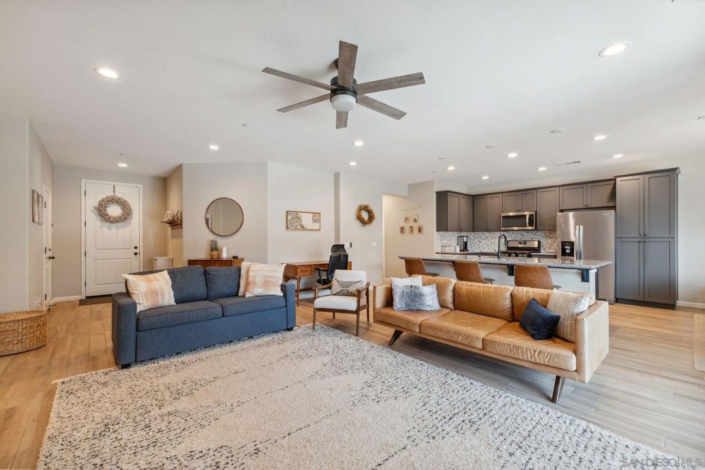 Photo of 3438 N Oakwood Ct, Visalia, CA 93291 (MLS # 250041496)
