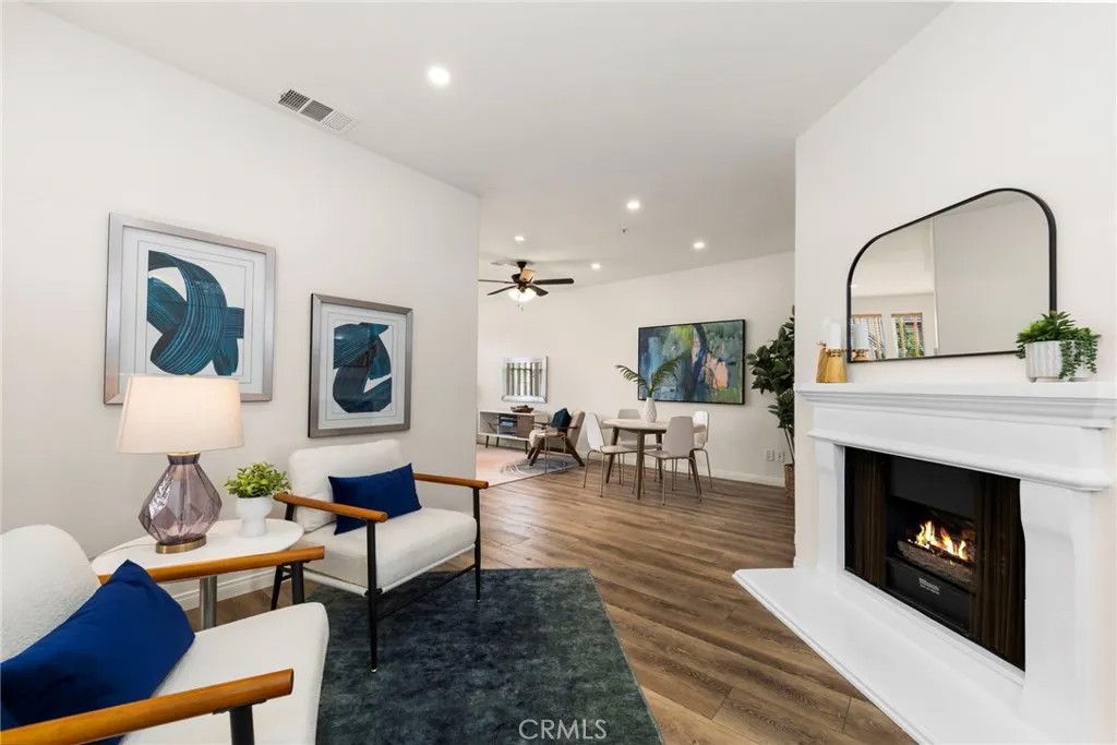 343 W Summerfield Circle