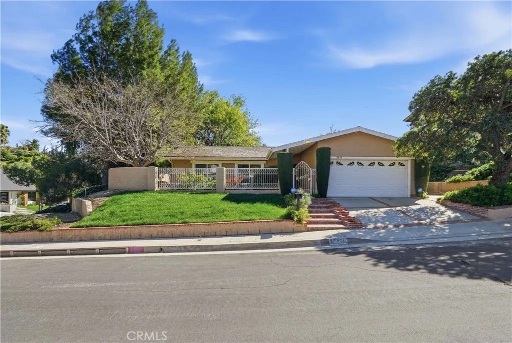 Photo of 18630 Nau, Porter Ranch, CA 91326 (MLS # SR26032429)