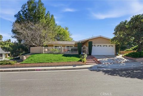Photo of 18630 Nau, Porter Ranch, CA 91326 (MLS # SR26032429)
