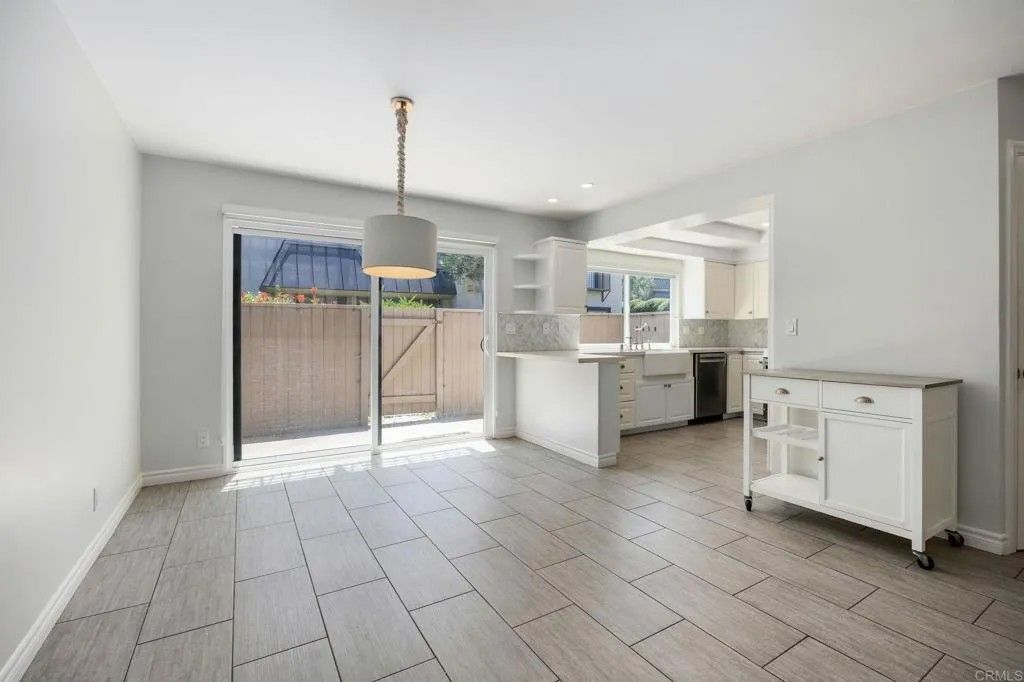 Photo of 806 S Sierra Avenue, Solana Beach, CA 92075 (MLS # NDP2604501)