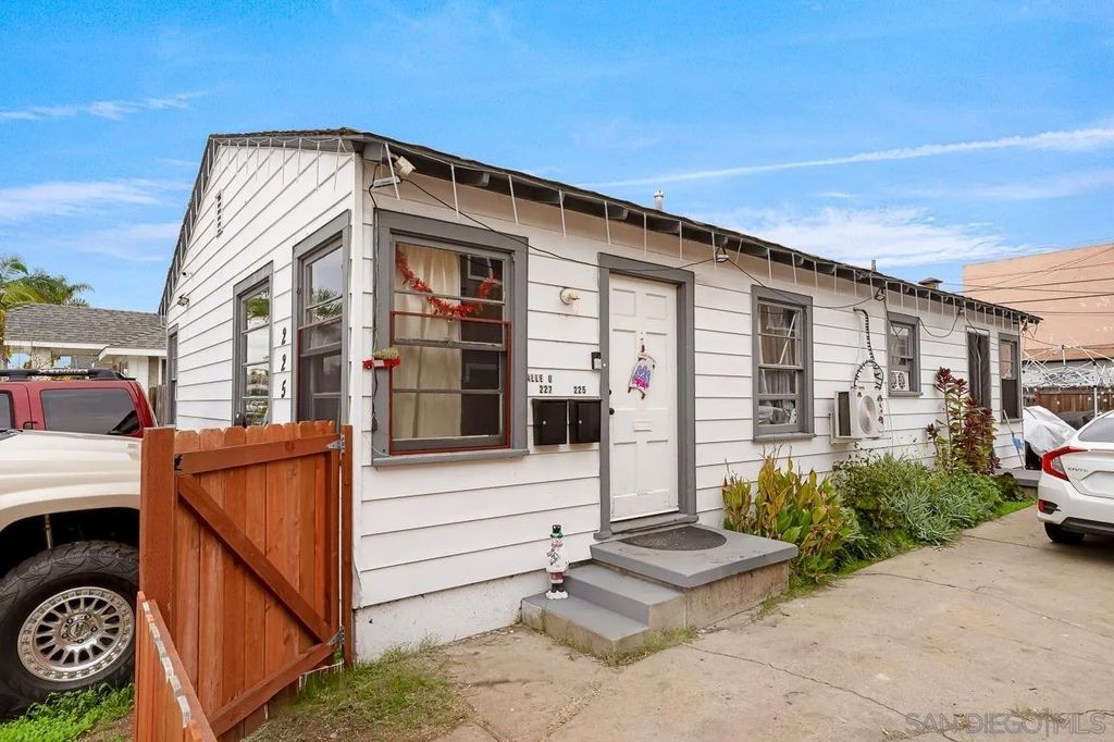 Photo of 225 Landis Ave, Chula Vista, CA 91910 (MLS # 2601162)