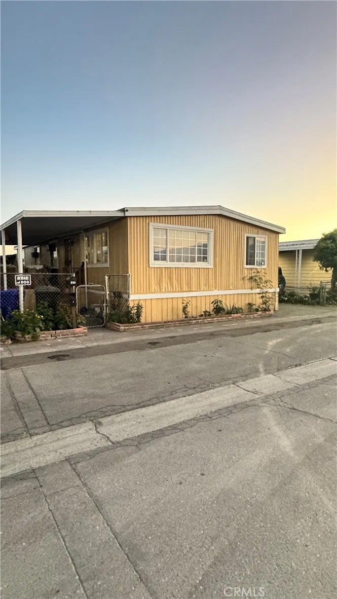 Photo of 250 N Linden AVE #185, Rialto, CA 92376 (MLS # CV26214087)