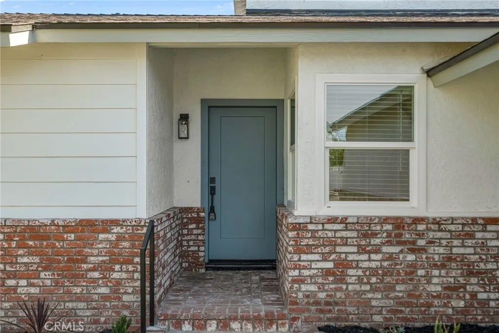 15208 Fernview
