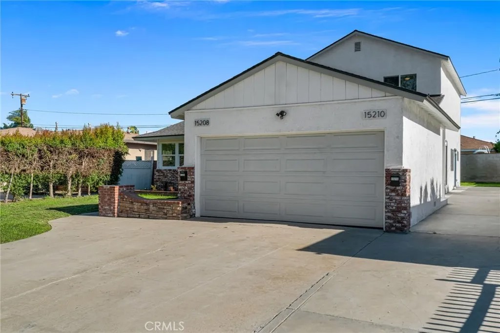 15208 Fernview