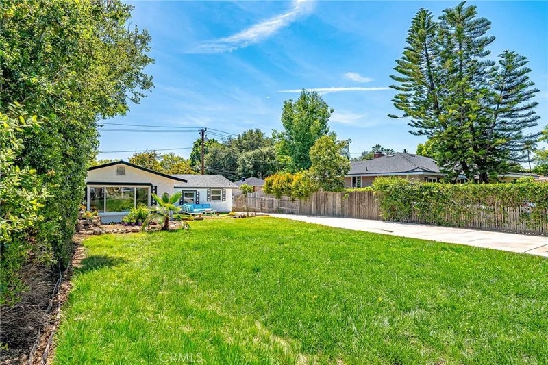1280 E Woodbury