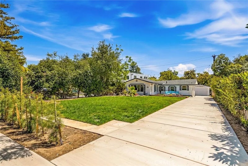 1280 E Woodbury