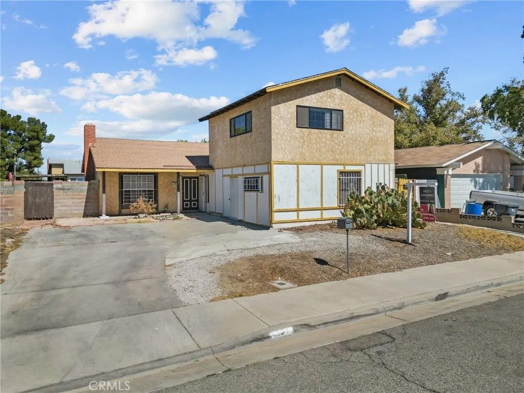Photo of 663 Eston Place, Lancaster, CA 93535 (MLS # SR25272187)