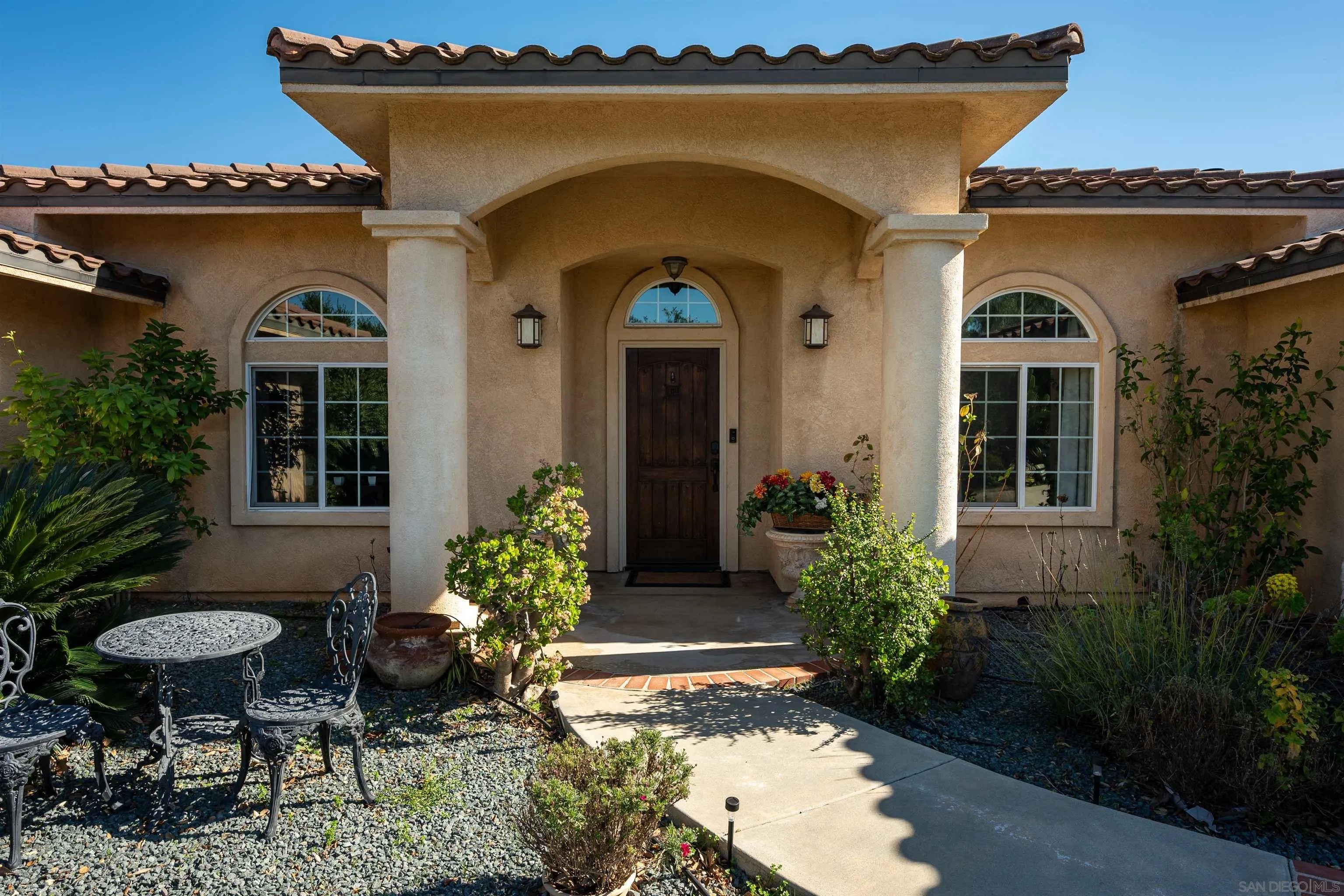 1152 Stoneridge Dr.