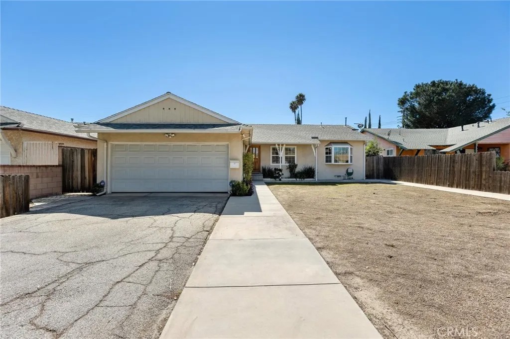 19046 Schoenborn Street