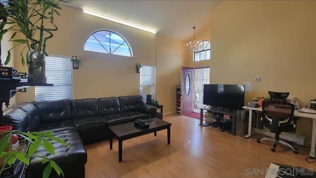 2317 Sherwood Dr