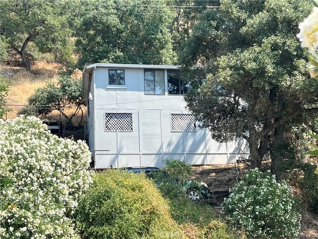 7158 E Highway 20