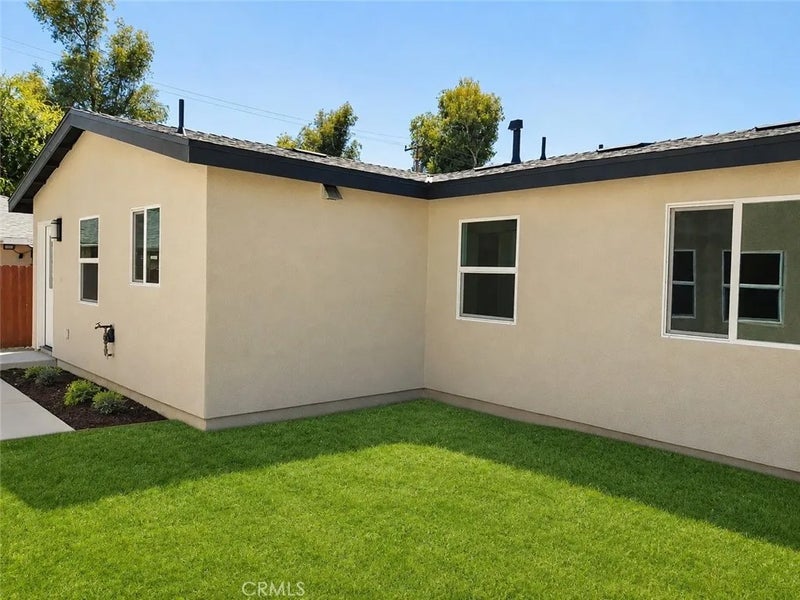 2140 N California