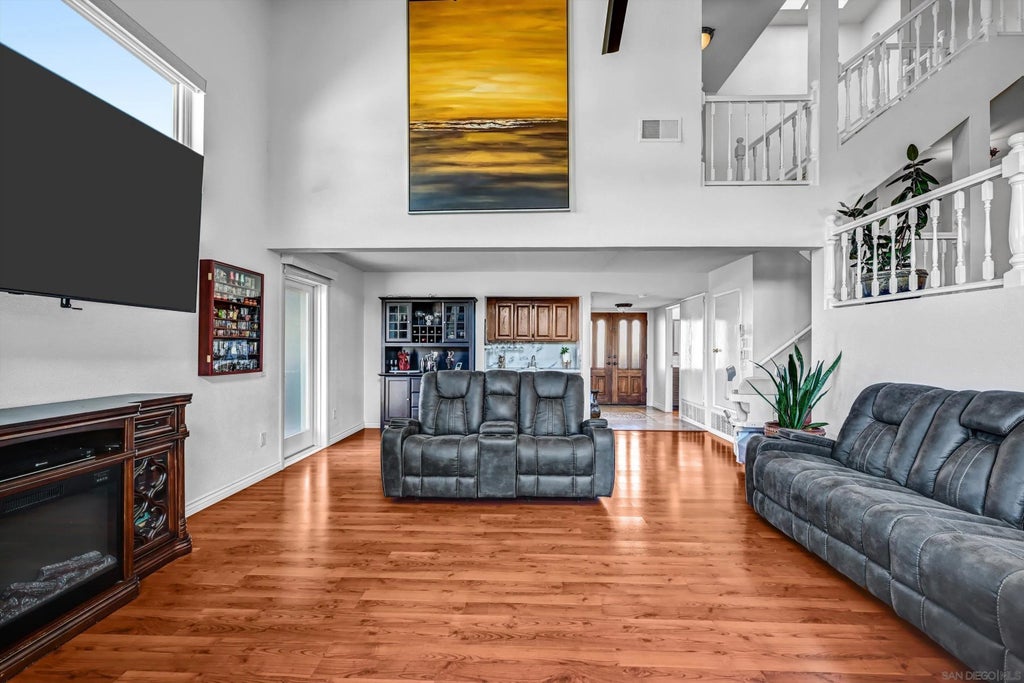 Photo of 731 Inspiration LN, Escondido, CA 92025 (MLS # 260020956)