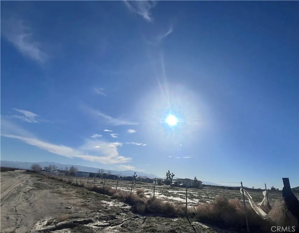 Photo of 18650 Palmer Rd, Adelanto, CA 92301 (MLS # HD26018774)