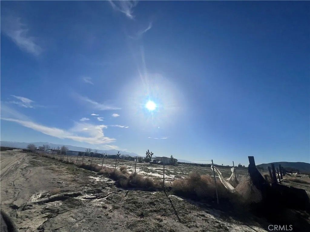 Photo of 18650 Palmer Rd, Adelanto, CA 92301 (MLS # HD26018774)