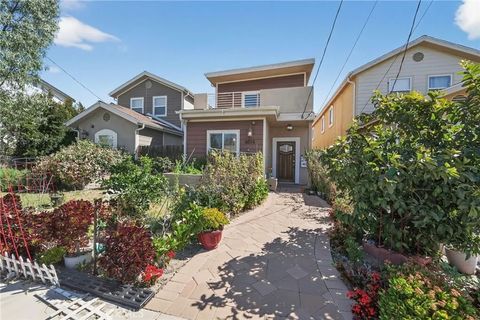 Photo of 6016 Fair Avenue, North Hollywood, CA 91606 (MLS # SR26048777)