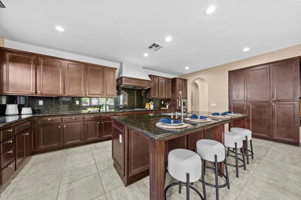 1022 Straightaway Court