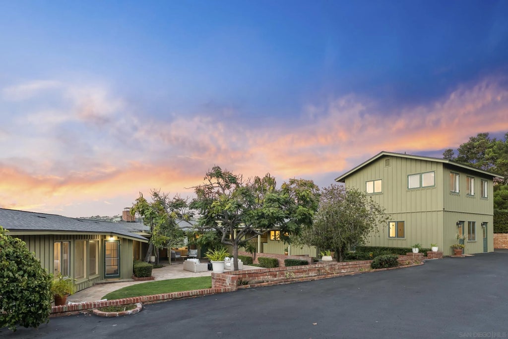 Photo of 7865 Roseland Drive, La Jolla, CA 92037 (MLS # 260023831)