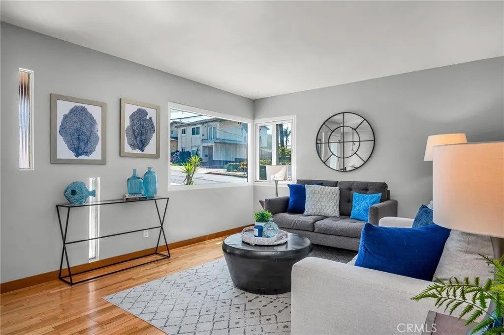 Photo of 701 Hillcrest St, El Segundo, CA 90245 (MLS # SB26042953)