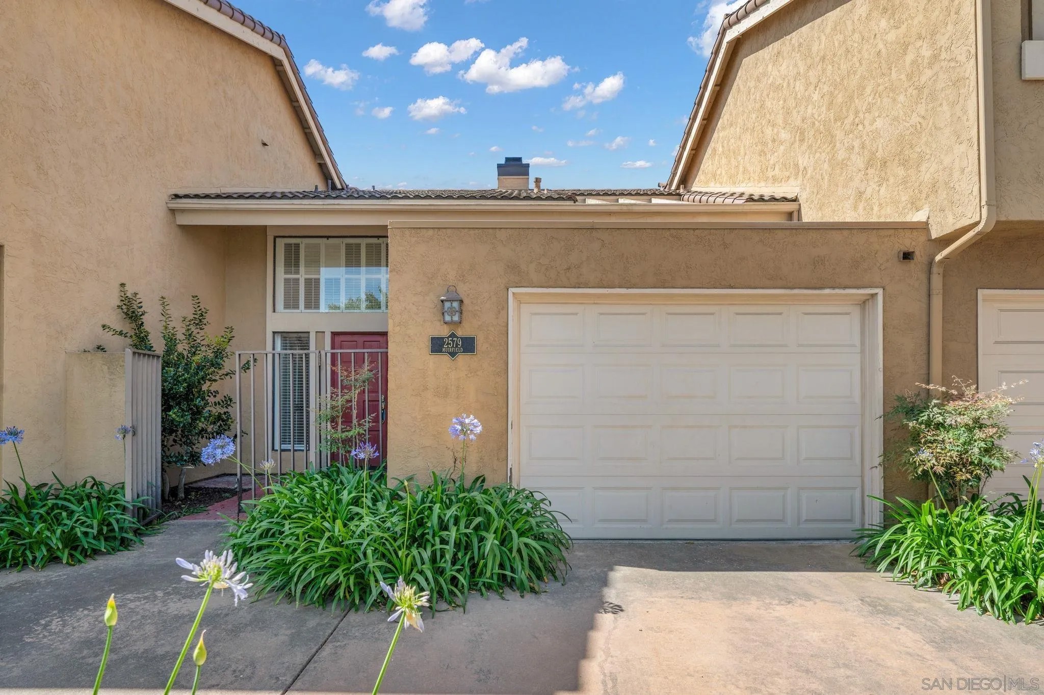 2579 Caminito Muirfield
