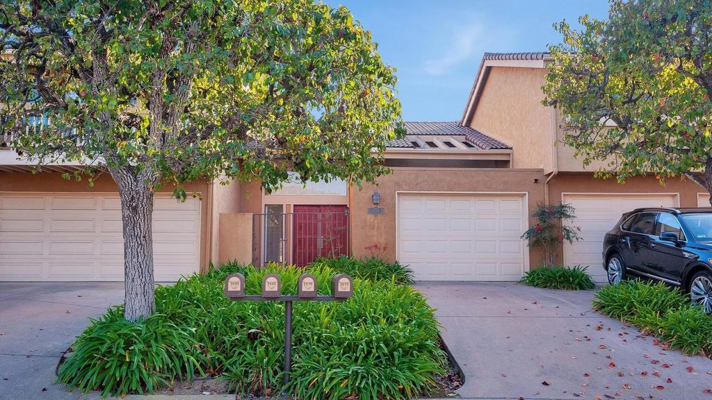 Photo of 2579 Caminito Muirfield, La Jolla, CA 92037 (MLS # 260007411)