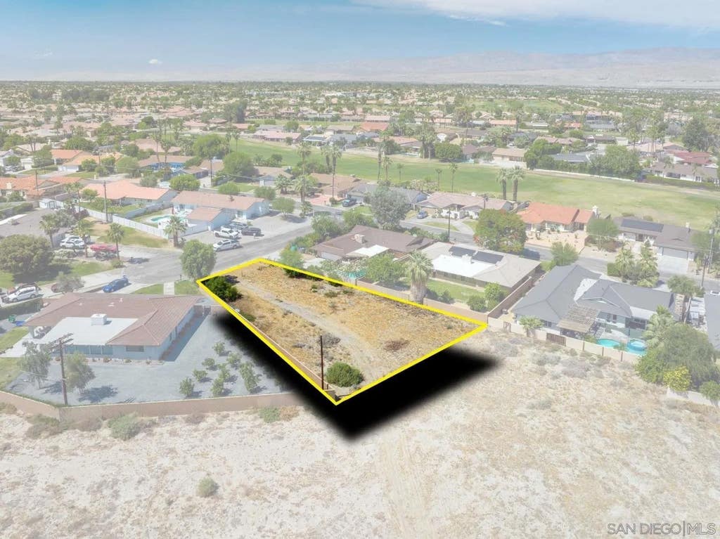 Photo of 0 Hummingbird Ln, La Quinta, CA 92253 (MLS # 260009376)