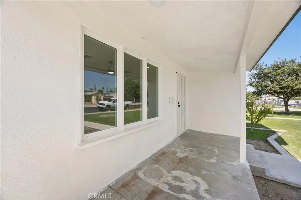 309 El Tejon Avenue