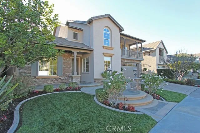 27 Running Brook Dr
