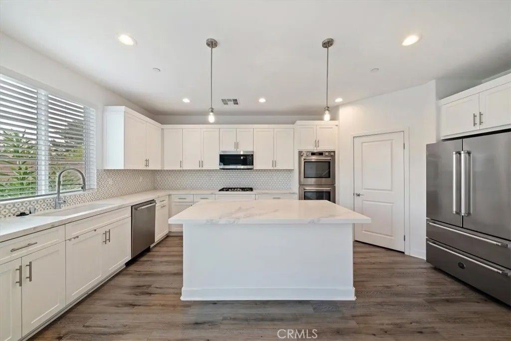 Photo of 433 Harding Circle, Corona, CA 92879 (MLS # IG26098478)