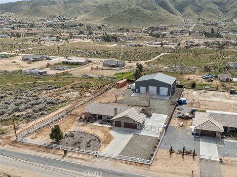 Photo of 22585 Ocotillo Way, Apple Valley, CA 92308 (MLS # CV26031940)