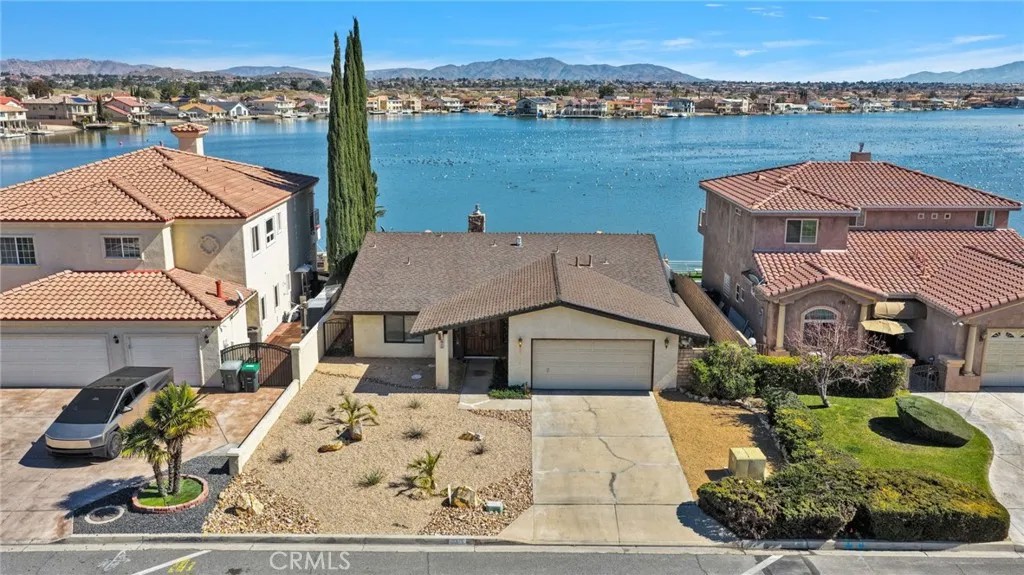13915 Spring Valley Pkwy